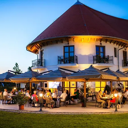 Hungarikum 4* Lakitelek